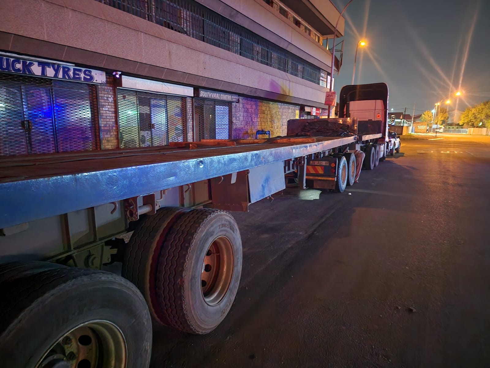 Mobile tyre fitment unit at a client site